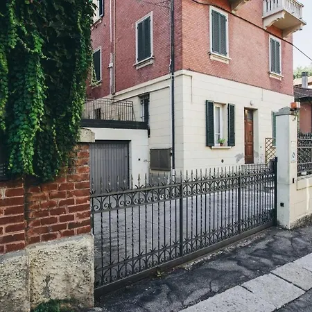 Apartment Mini Design Apt In San Mamolo *
